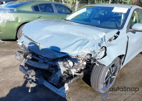 2024 Nissan Sentra Sv Xtronic Cvt z USA, uszkodzony, nr VIN 3N1AB8CV6RY324290